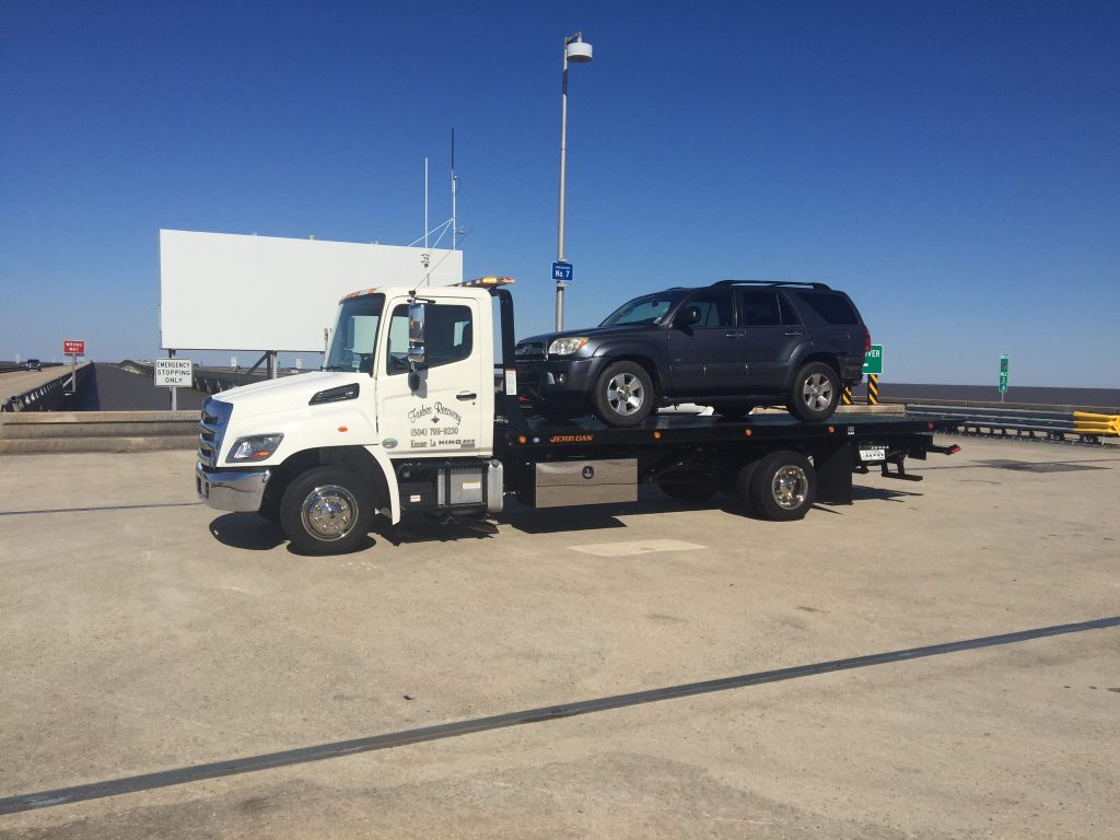 Madisonville Towing Service Wrecker Service Madisonville Louisiana - On Causeway